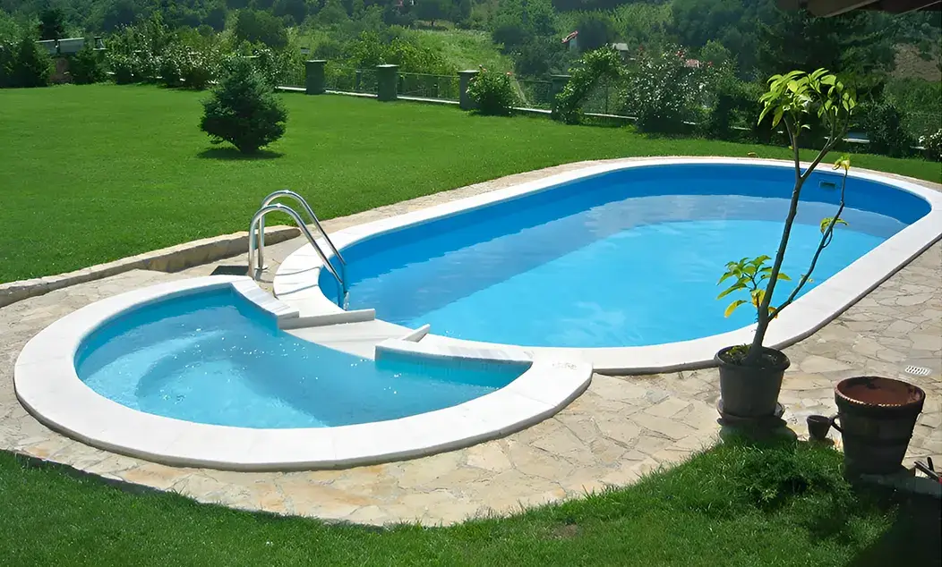 Bazeni sa PVC folijom u prelepom dvorištu